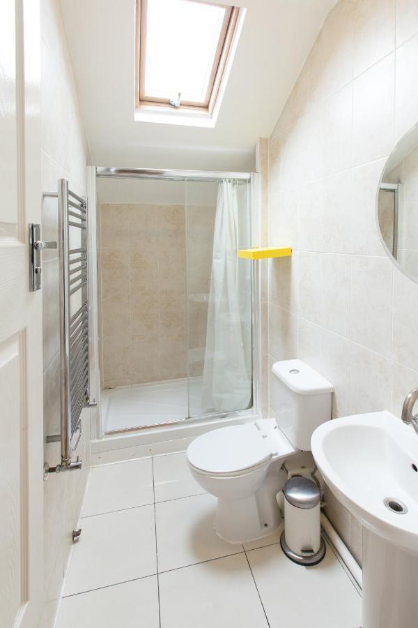 Camera Matrimoniale con Bagno in Comune